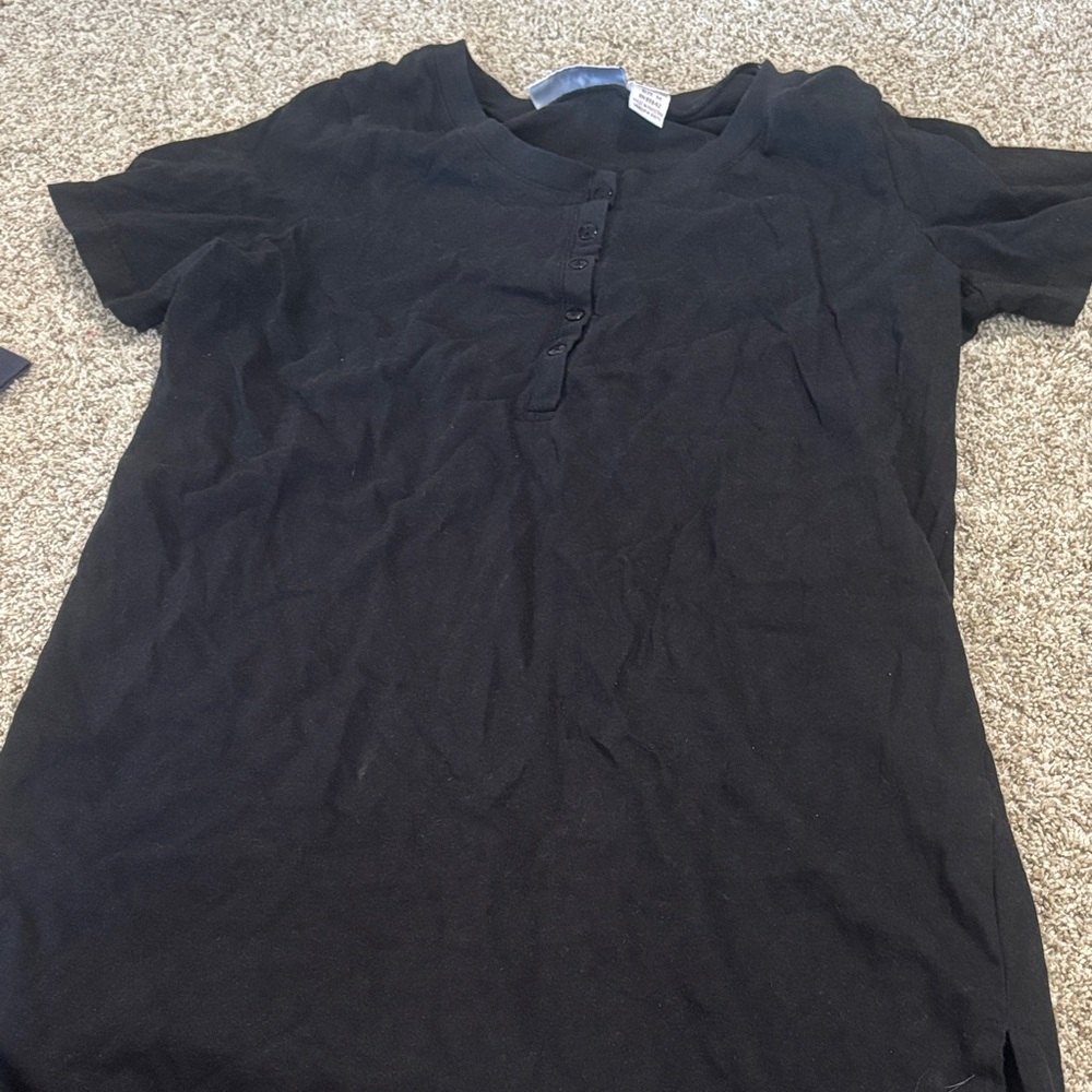 🟢10/$10 - Black Button-Up T-Shirt